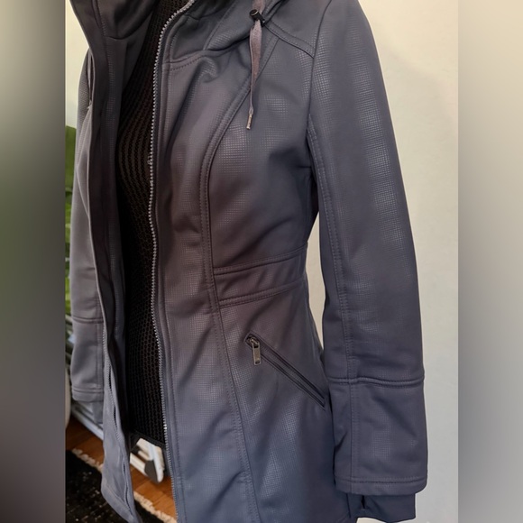 Zella Parka 💗 size S. - Picture 6 of 8